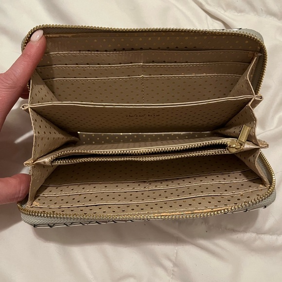 Women’s woven  wallet/clutch. Chrome. Excellent condition - Picture 3 of 4